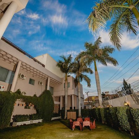 Vip House Hotel Peshawar Exterior foto
