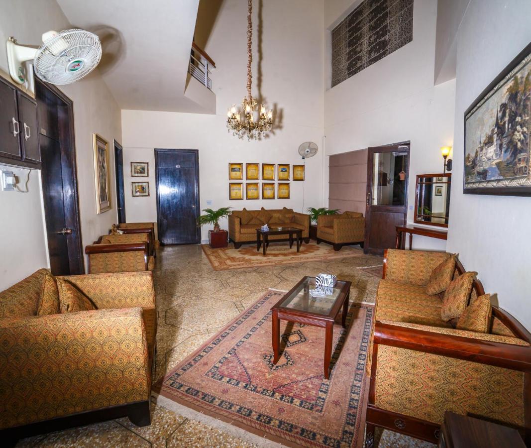 Vip House Hotel Peshawar Exterior foto