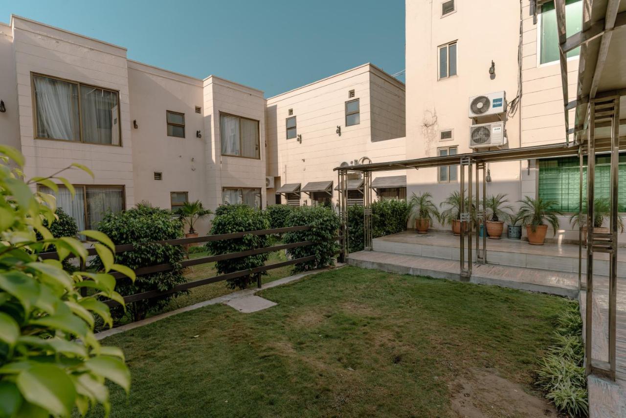 Vip House Hotel Peshawar Exterior foto